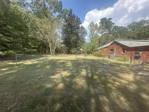 Petal, MS 39465,647 HWY 42