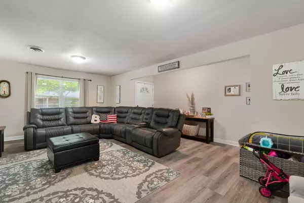 Columbia, MS 39429,1200 Meadowood Rd.