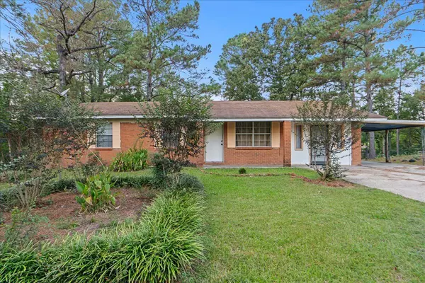 Hattiesburg, MS 39402,10 Pinewood St.