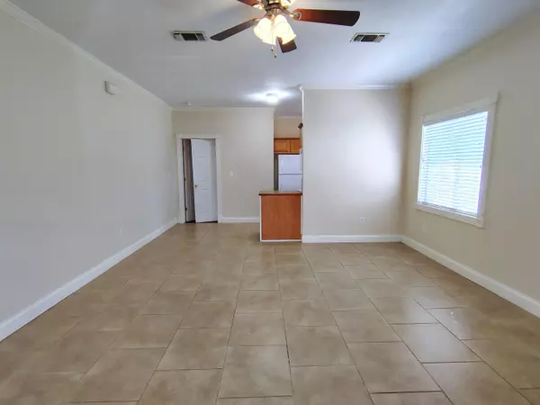 Hattiesburg, MS 39402,208 Hawthorne St.