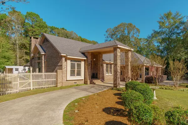 Hattiesburg, MS 39402,18 Woodchuck Dr.