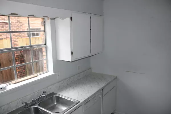 Hattiesburg, MS 39401,2614 Mclelland St.