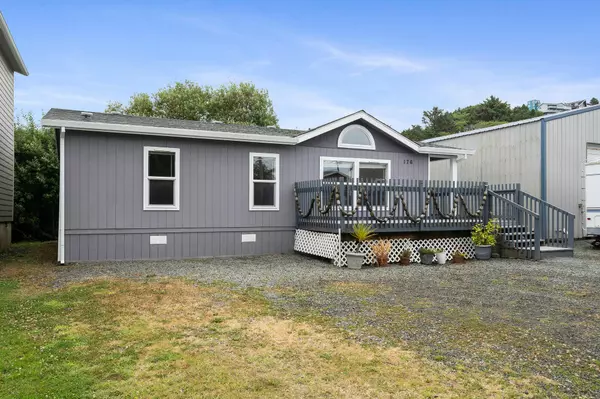 176 S Coral ST, Rockaway Beach, OR 97136