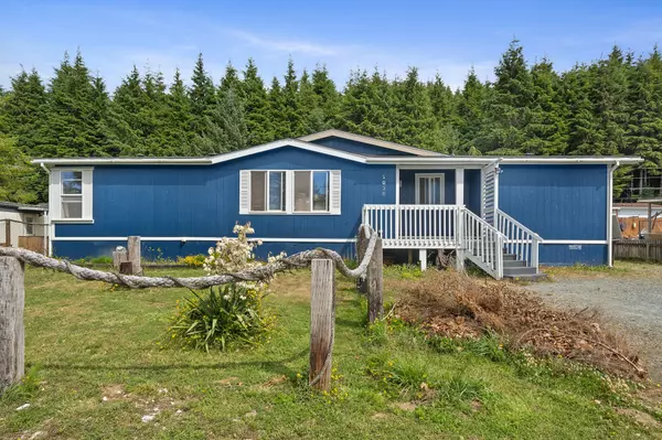 1038 S Island ST, Rockaway Beach, OR 97136