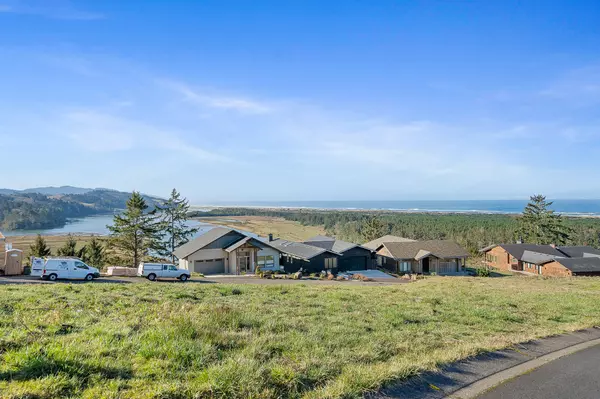 Brooten Mountain RD #39, Pacific City, OR 97135