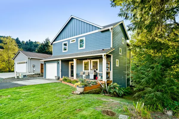 215 S Neptune ST, Rockaway Beach, OR 97136