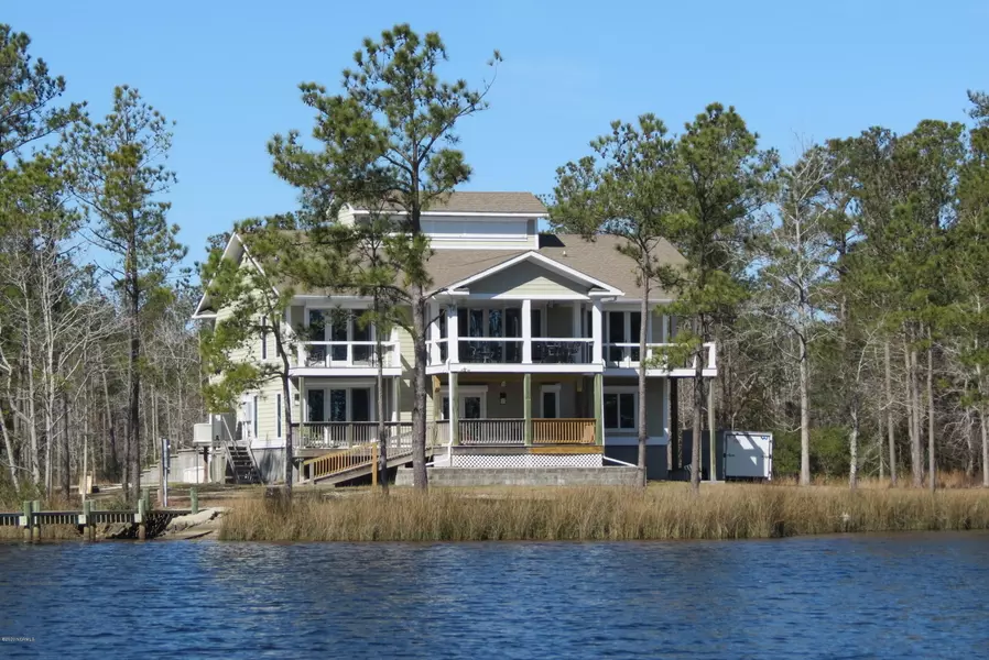 127 Pier Point DR S, Oriental, NC 28571