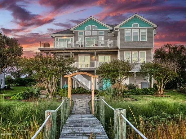 North Topsail Beach, NC 28460,169 Old Village LN