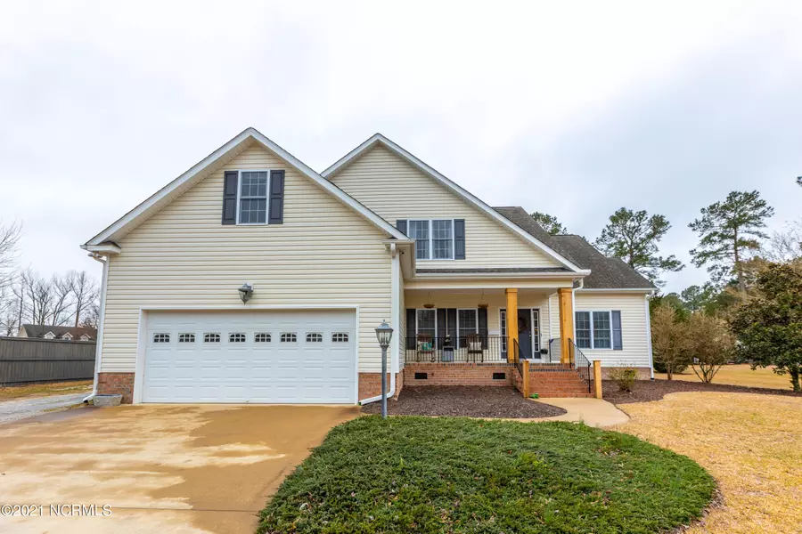 4136 River Chase DR, Greenville, NC 27858