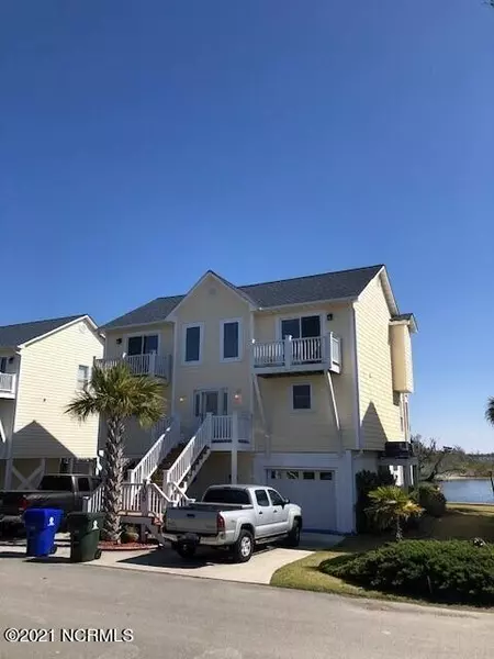 708 Roland AVE, Surf City, NC 28445