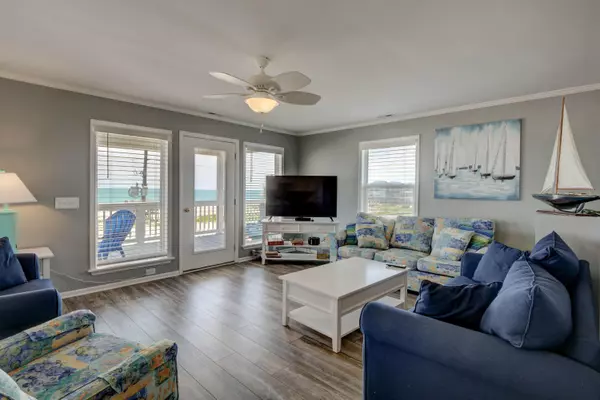 North Topsail Beach, NC 28460,1247 New River Inlet RD