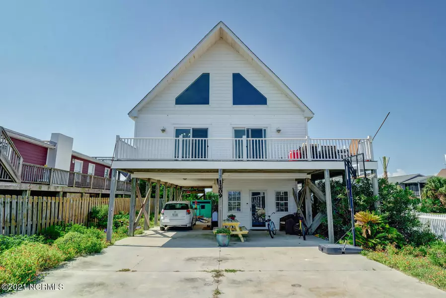 1209 N Topsail DR, Surf City, NC 28445