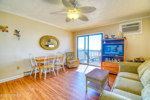 North Topsail Beach, NC 28460,2182 New River Inlet RD #274