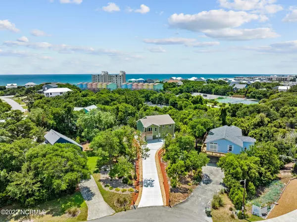 Emerald Isle, NC 28594,104 Dorothy CT