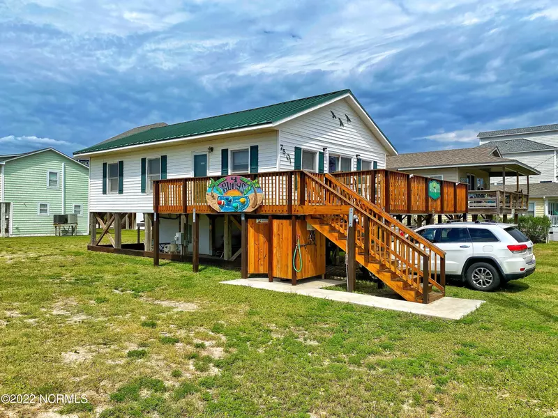 7501 9th AVE, North Topsail Beach, NC 28460