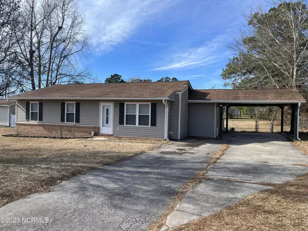 Jacksonville, NC 28546,16 Esther LN