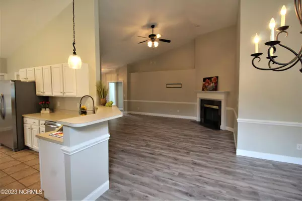 Greenville, NC 27834,706 Shamrock