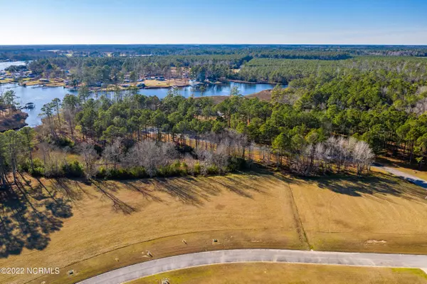 Oriental, NC 28571,70 Davis Field CT