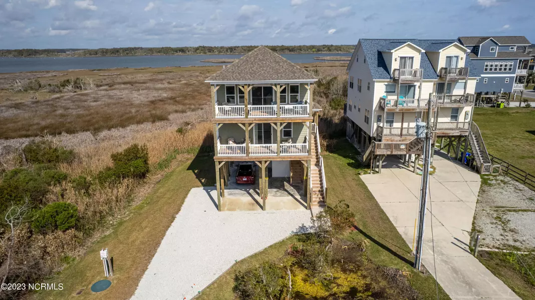 3141 Island DR, North Topsail Beach, NC 28460