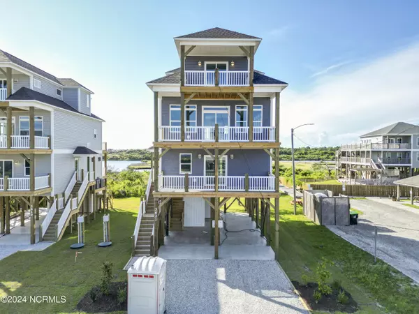 North Topsail Beach, NC 28460,3621 Island DR