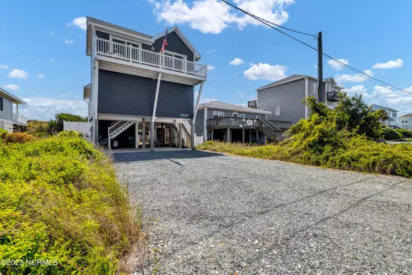 Topsail Beach, NC 28445,1027 Ocean BLVD