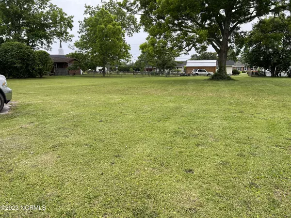Swansboro, NC 28584,623 W Main St EXT