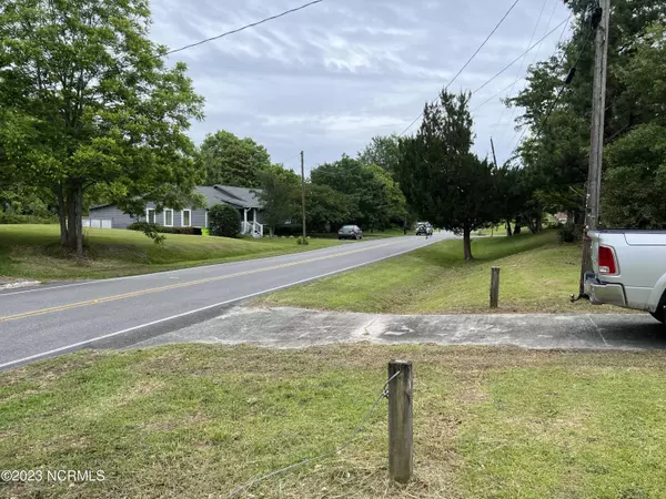 Swansboro, NC 28584,623 W Main St EXT