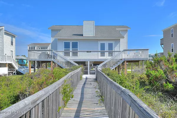 6905 E Beach DR,  Oak Island,  NC 28465