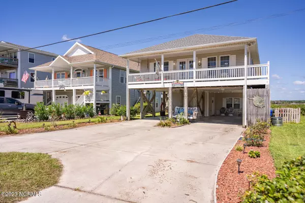 Surf City, NC 28445,1517 N New River DR