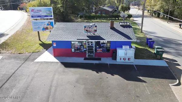 802 S First ST, Nashville, NC 27856