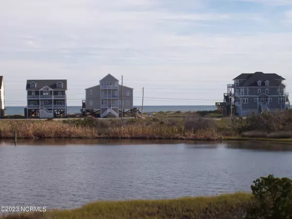 North Topsail Beach, NC 28460,405 New River Inlet RD