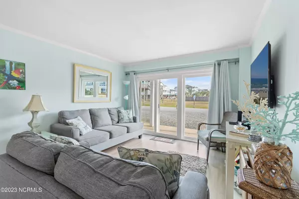Holden Beach, NC 28462,298 Ocean BLVD W ## 103