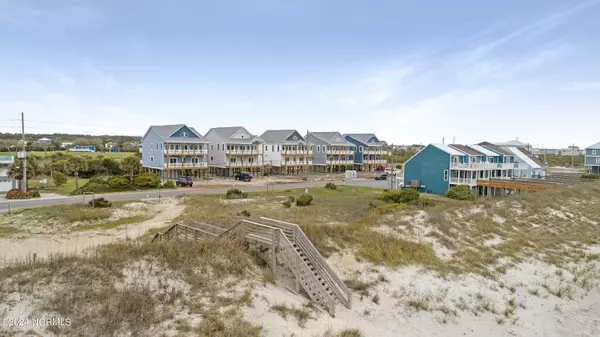 North Topsail Beach, NC 28460,1431 New River Inlet RD