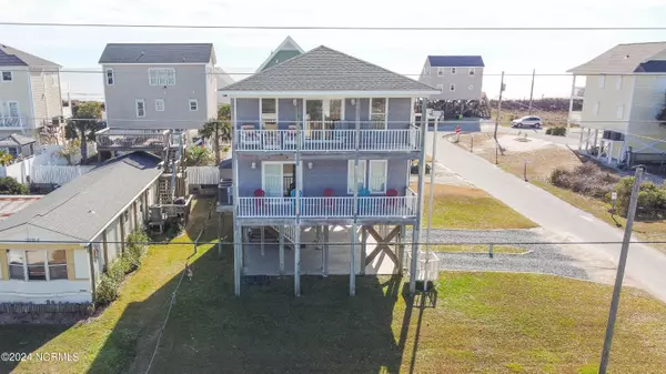 North Topsail Beach, NC 28460,5605 18th AVE