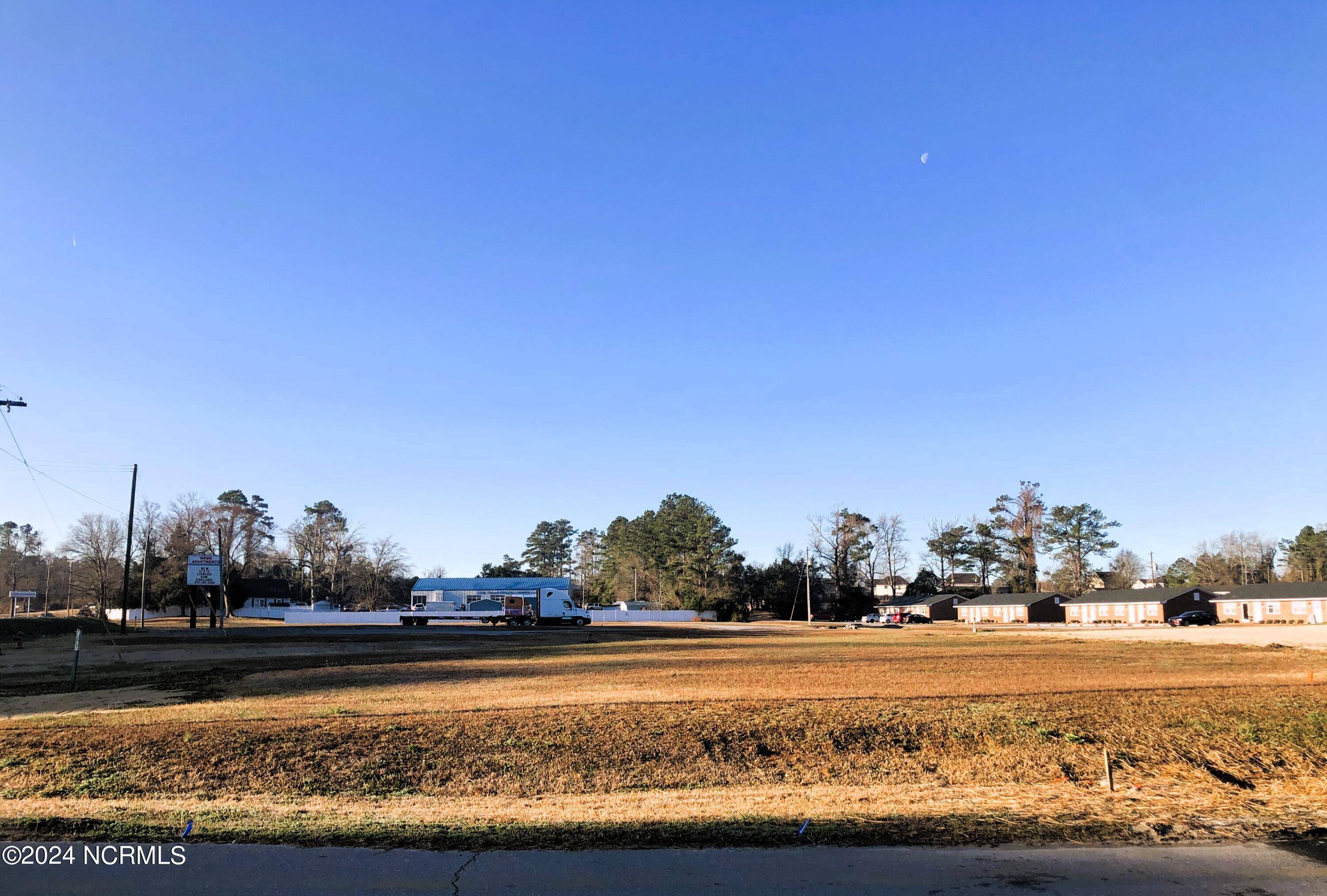 1906 Piney Green RD, Jacksonville, NC 28546