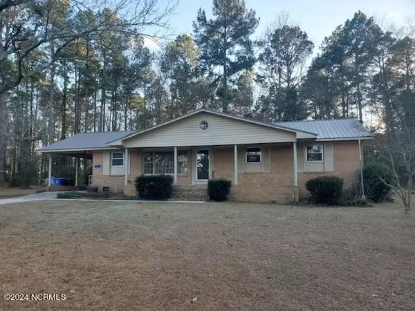 2013 Lake DR,  Laurinburg,  NC 28352