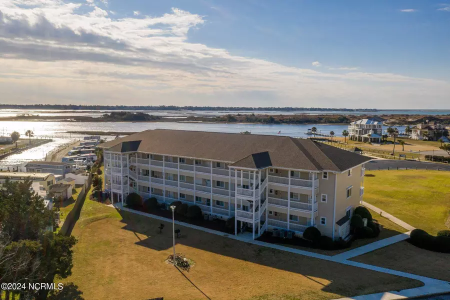 650 Cedar Point BLVD #B35, Cedar Point, NC 28584