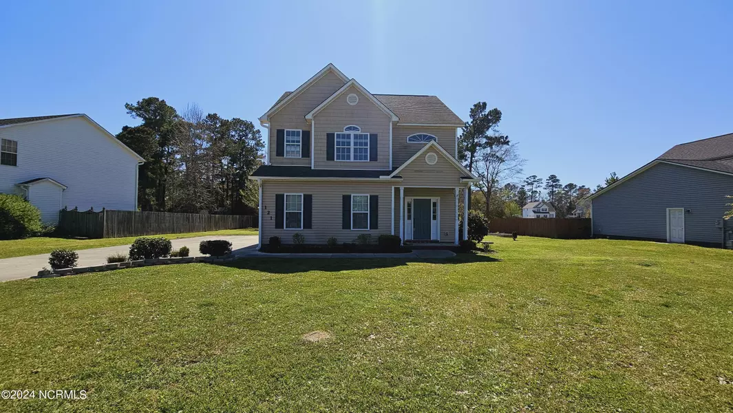 121 Deer Crossing RD, Jacksonville, NC 28540