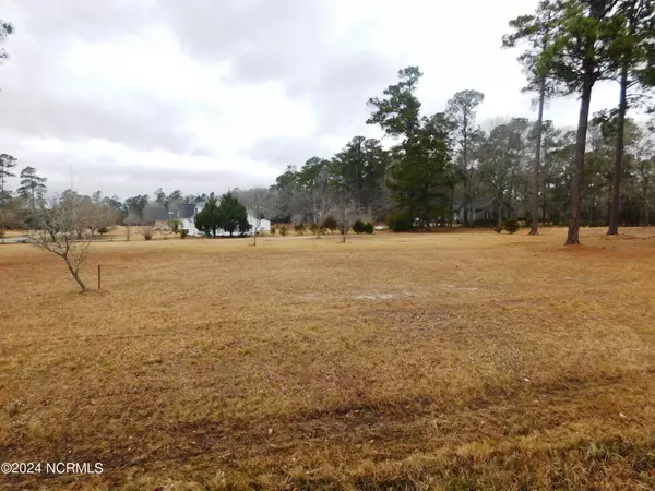 24 Willow DR, Tabor City, NC 28463