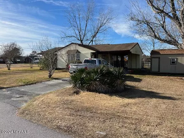 113 N Park LN,  Swansboro,  NC 28584