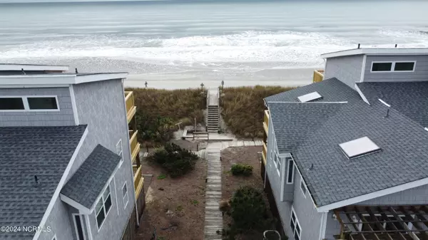 North Topsail Beach, NC 28460,1774 New River Inlet RD #5