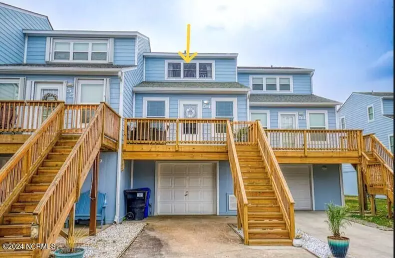 54 Bermuda Landing PL, North Topsail Beach, NC 28460