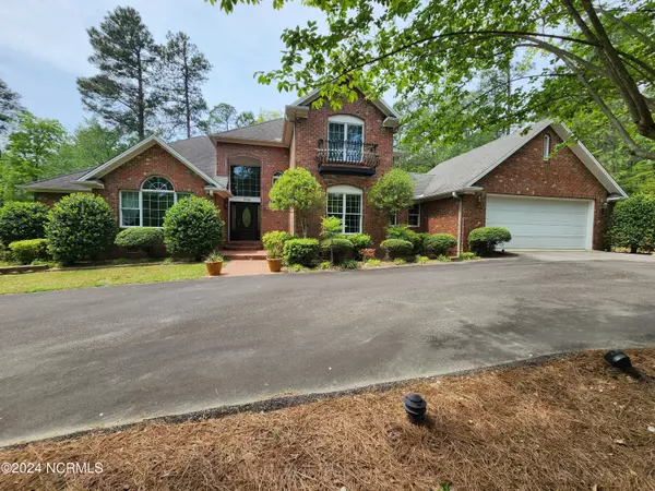 Southern Pines, NC 28387,1320 E Hedgelawn WAY
