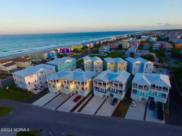 Kure Beach, NC 28449,200 Laurel LN #14