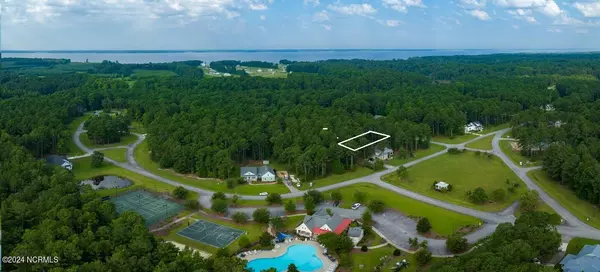 69 Wild Cherry LN, Minnesott Beach, NC 28510