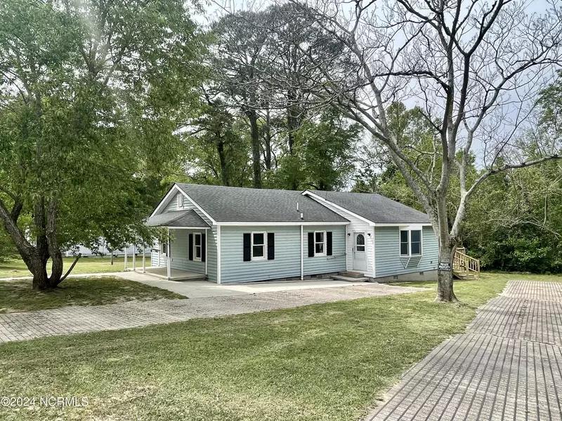 402 Mulberry ST, Williamston, NC 27892