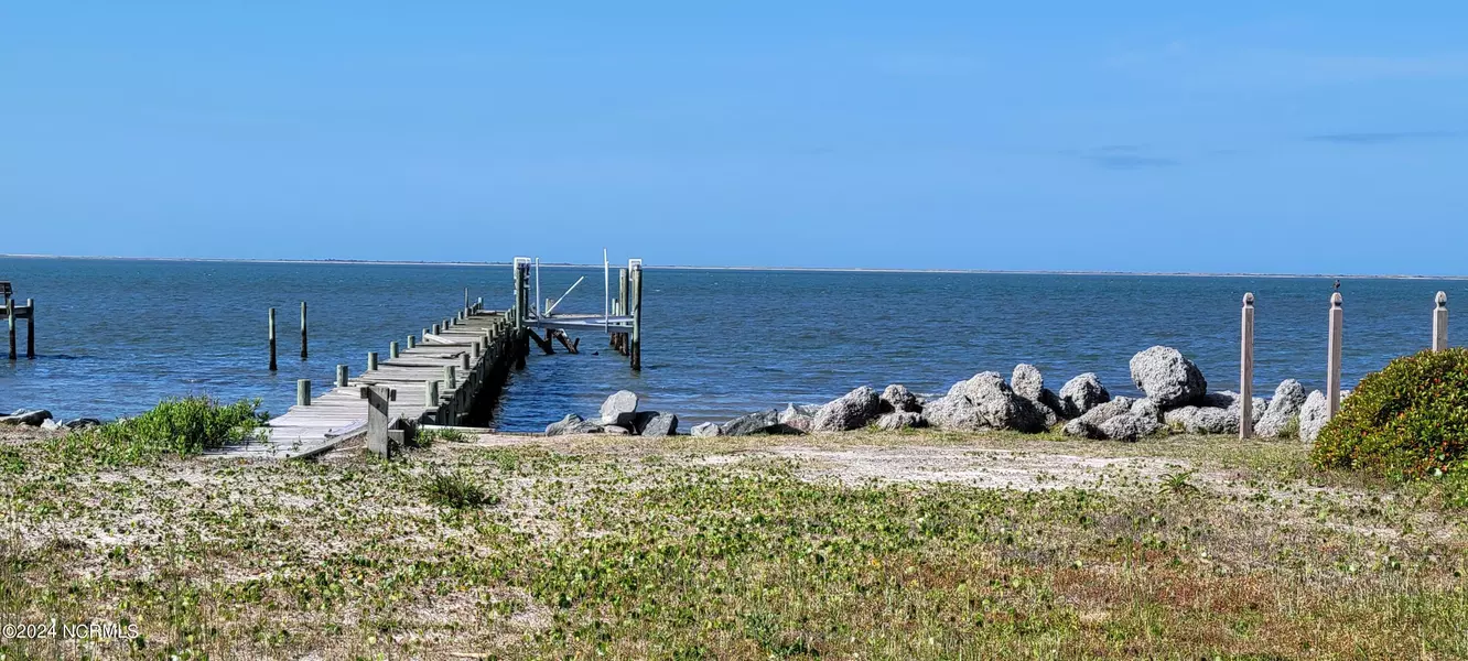 1617 Island RD, Harkers Island, NC 28531