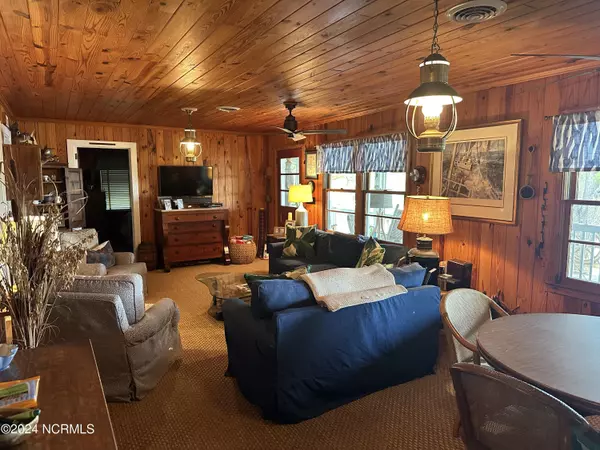 Lake Waccamaw, NC 28450,2814 Canal Cove RD