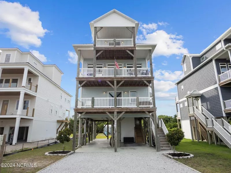 2667 Island DR, North Topsail Beach, NC 28460