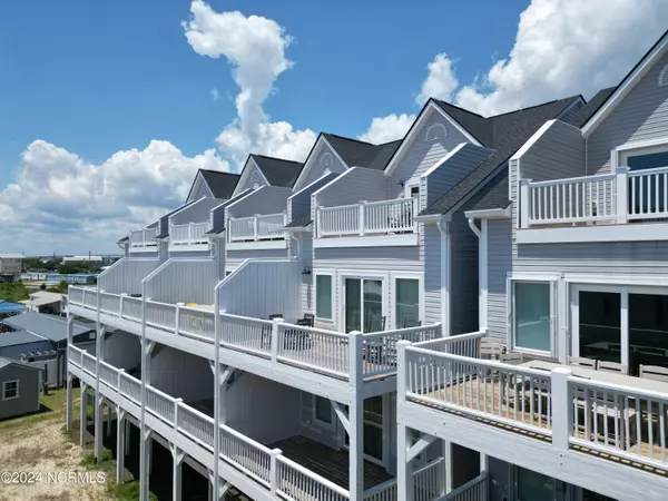 1107 Sapphire AVE,  Surf City,  NC 28445